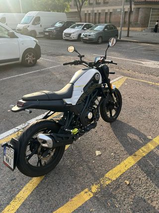 BENELLI LEONCINO 125