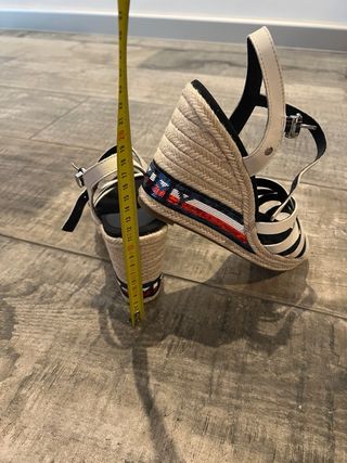 Sandalias exclusivas Tommy Hilfiger