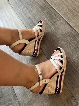 Sandalias exclusivas Tommy Hilfiger