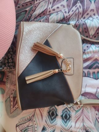 Bolso de mano beige, marrón y oro rosado