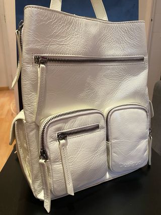 Mochila nueva de Piel marca Desigual