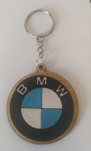 Llavero BMW hecho a mano
