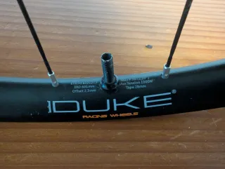 Ruedas Duke EDP