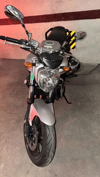 Yamaha FZ6 S2 Moto