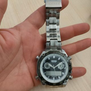 Reloj SKMEI Hombre Negro y Plateado