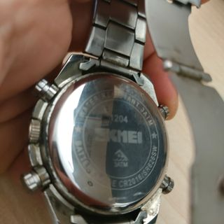 Reloj SKMEI Hombre Negro y Plateado