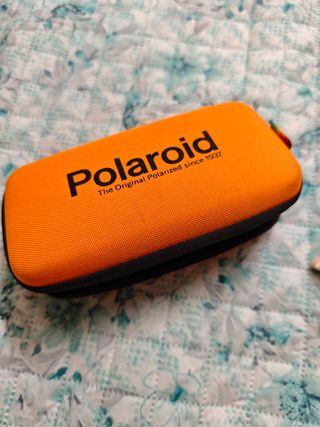 Occhiali da sole Polaroid con custodia