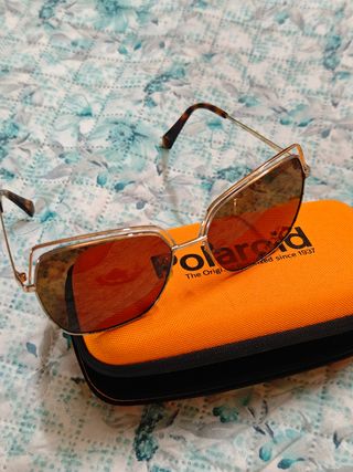 Occhiali da sole Polaroid con custodia