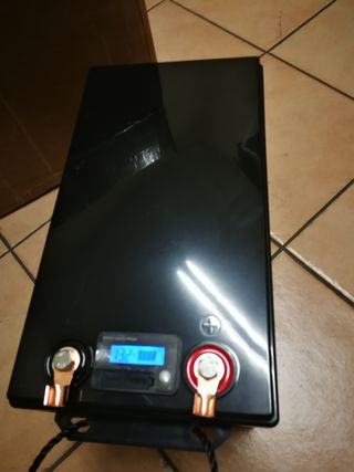 Batería litio Litokala 200 A, inversor y cargador 