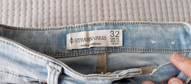 Vaqueros Stradivarius mujer