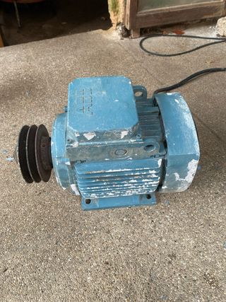 Motor Eléctrico ABB Azul, 4 motores en total