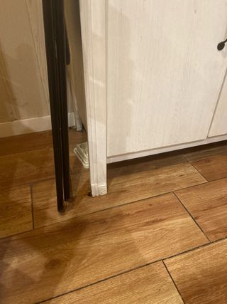 Mueble expositor de madera