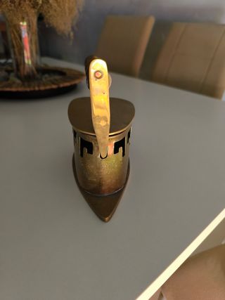 Plancha antigua de latón y madera año 1930