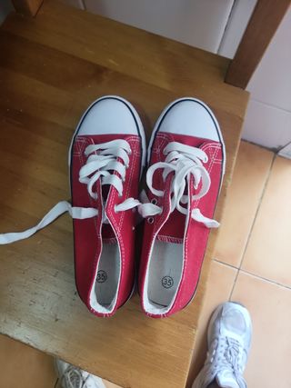 Zapatillas rojas talla 35 sin usar