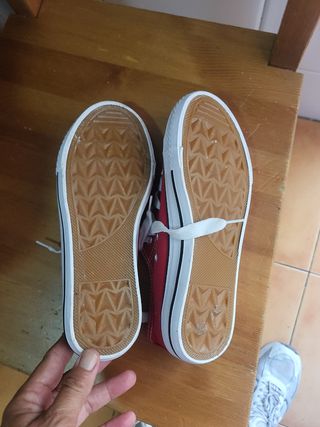 Zapatillas rojas talla 35 sin usar