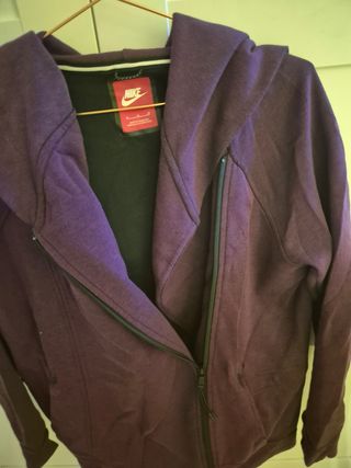 Chaqueta Nike Morada