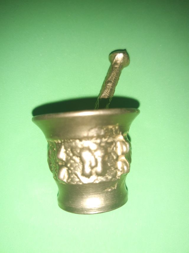 Mortero de Bronce Antiguo
