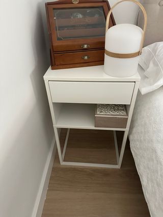 Mesita de noche Ikea blanca
