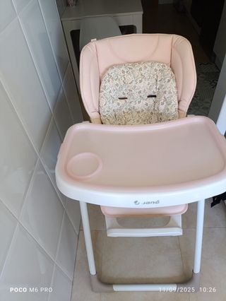 Trona Jané rosa con cojín estampado