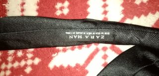 Corbata de satén negra