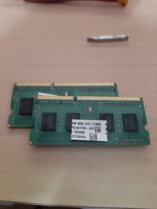 2 x 4GB DDR4 RAM Kingston