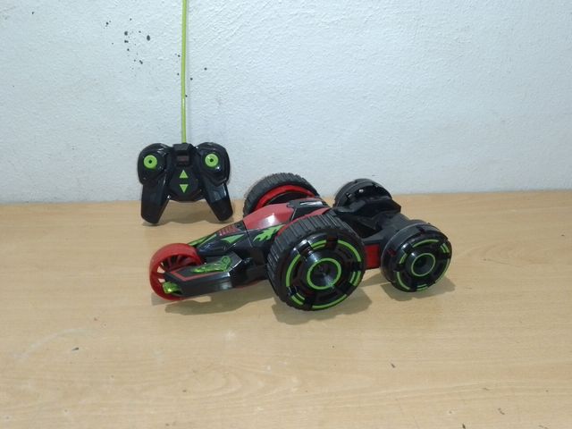 COCHE RADIOCONTROL CON MANDO