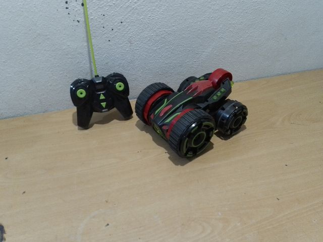 COCHE RADIOCONTROL CON MANDO