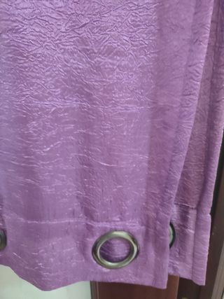 Cortinas moradas con ojales 2patas