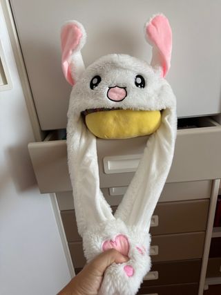 Gorro levanta orejas de conejo