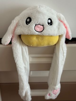 Gorro levanta orejas de conejo