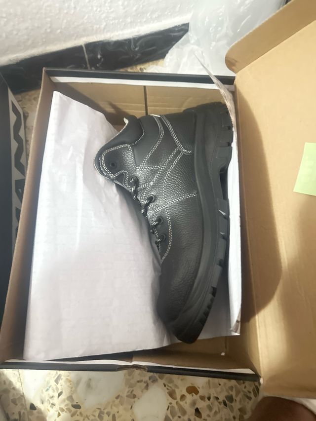 4 Pares Botas Seguridad Talla 46 Punta Hierro