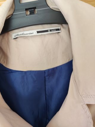 Gabardina Stradivarius Beige Mujer