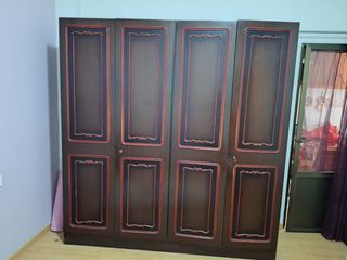Armario de madera de 2 cuerpos