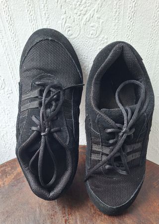 Zapatillas de tango negras. 