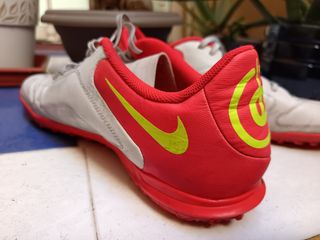 Zapatos de fútbol Nike tiempo 