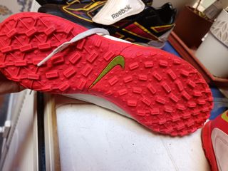 Zapatos de fútbol Nike tiempo 