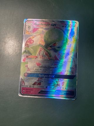 Carta Pokemon Gardevoir GX 93/147
