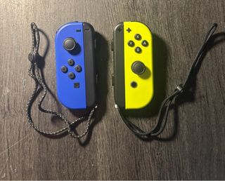 Mandos Nintendo Switch Azul y Amarillo