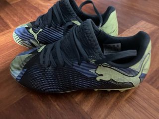 Botas de fútbol Puma número 30