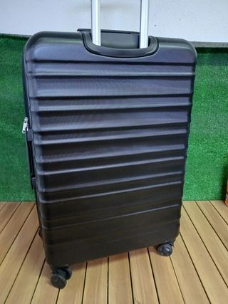Amazon Basics Maleta Rígida De ABS Con 4 Ruedas