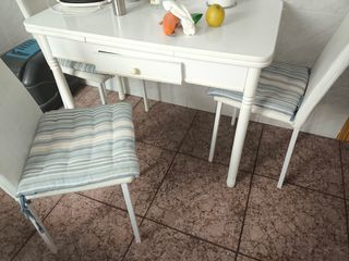 Mesa extensible. De regalo 4 Sillas Cocina
