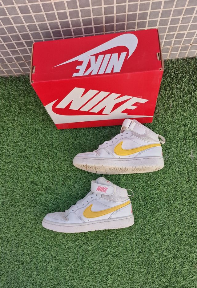 Nike Court Borough Mid 2 Talla 36 para niña.