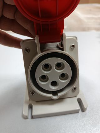 Enchufe industrial Gewiss 16A 3P+N+ IP44