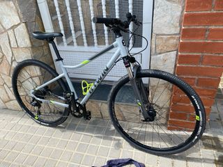 Bicicleta Trekking Riverside 900