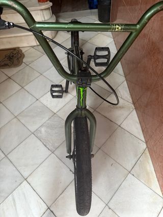 Bicicleta BMX Generate Full Extras