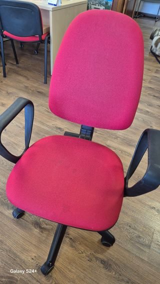 Silla de Oficina con Ruedas Roja