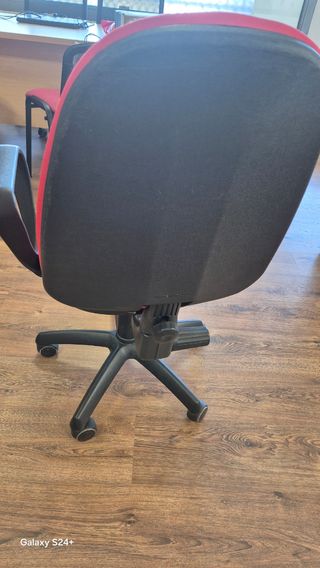 Silla de Oficina con Ruedas Roja