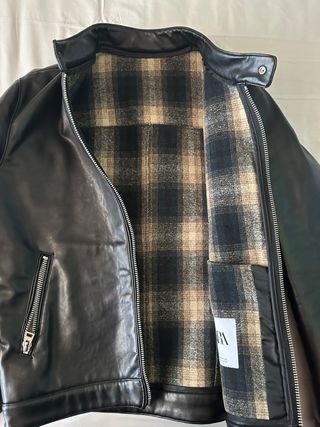 Chaqueta motera polipiel negra