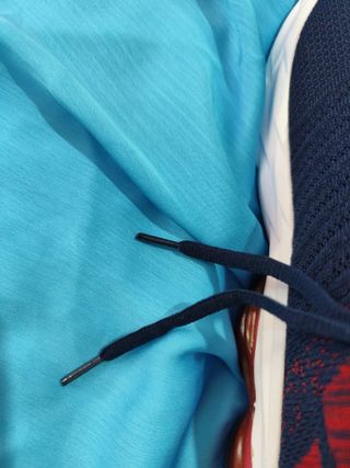 Zapatillas deportivas azules y rojas NUEVAS 