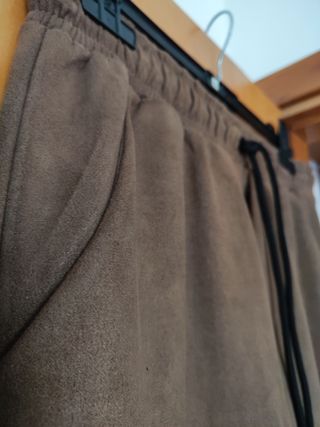 Tuta sportiva marrone